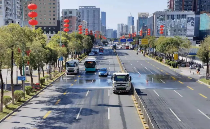 虎虎生威迎新春丨710公海寰宇环境环卫作业扮靓城市佳节新容颜