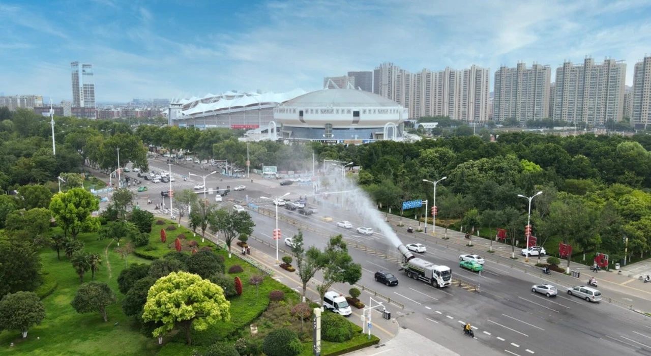 710公海寰宇环境荣登“城市服务十大影响力企业”和“环卫装备十大影响力企业”双榜